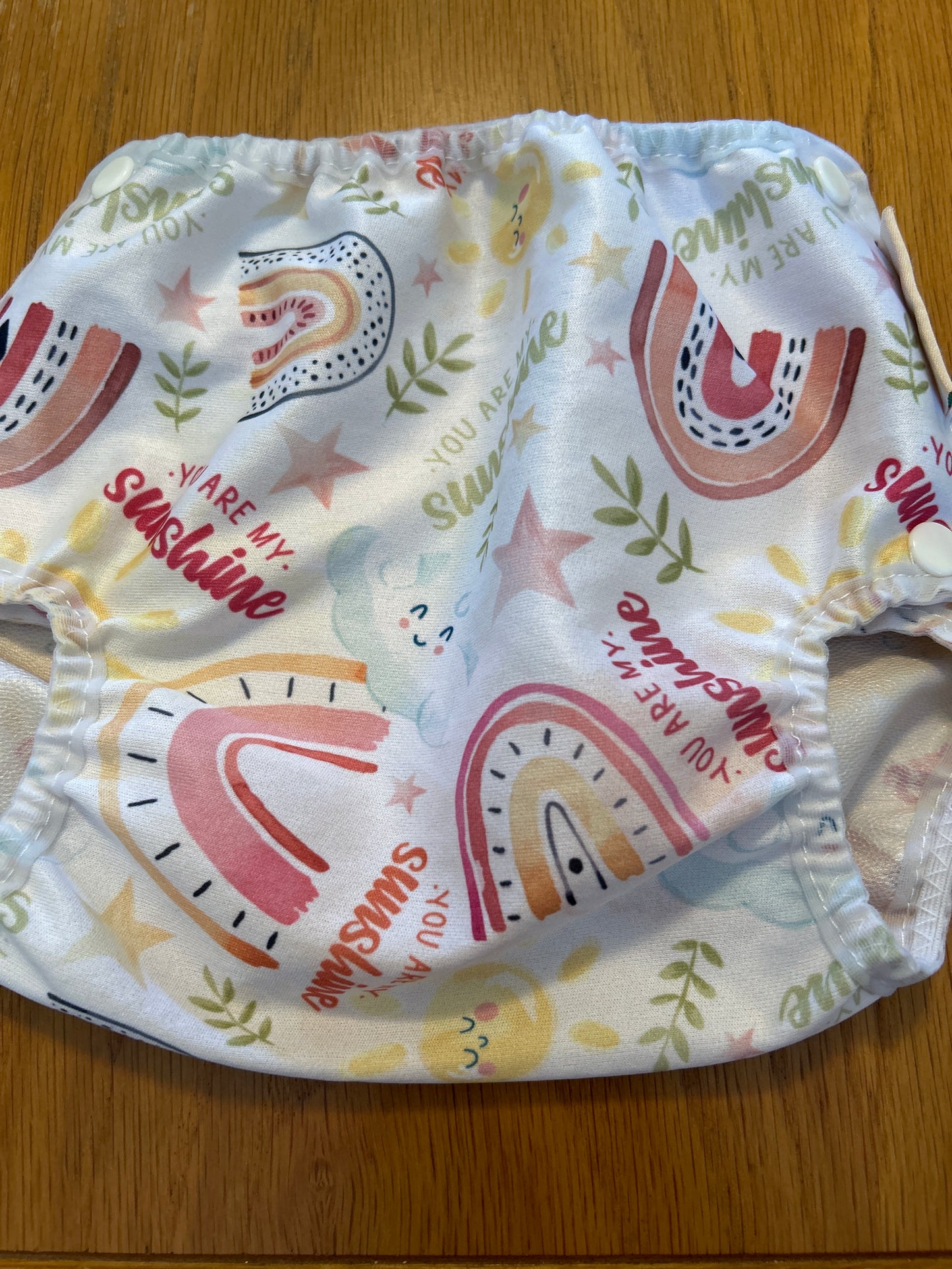 Motherease airflow medium nappy wrap, like new (082)