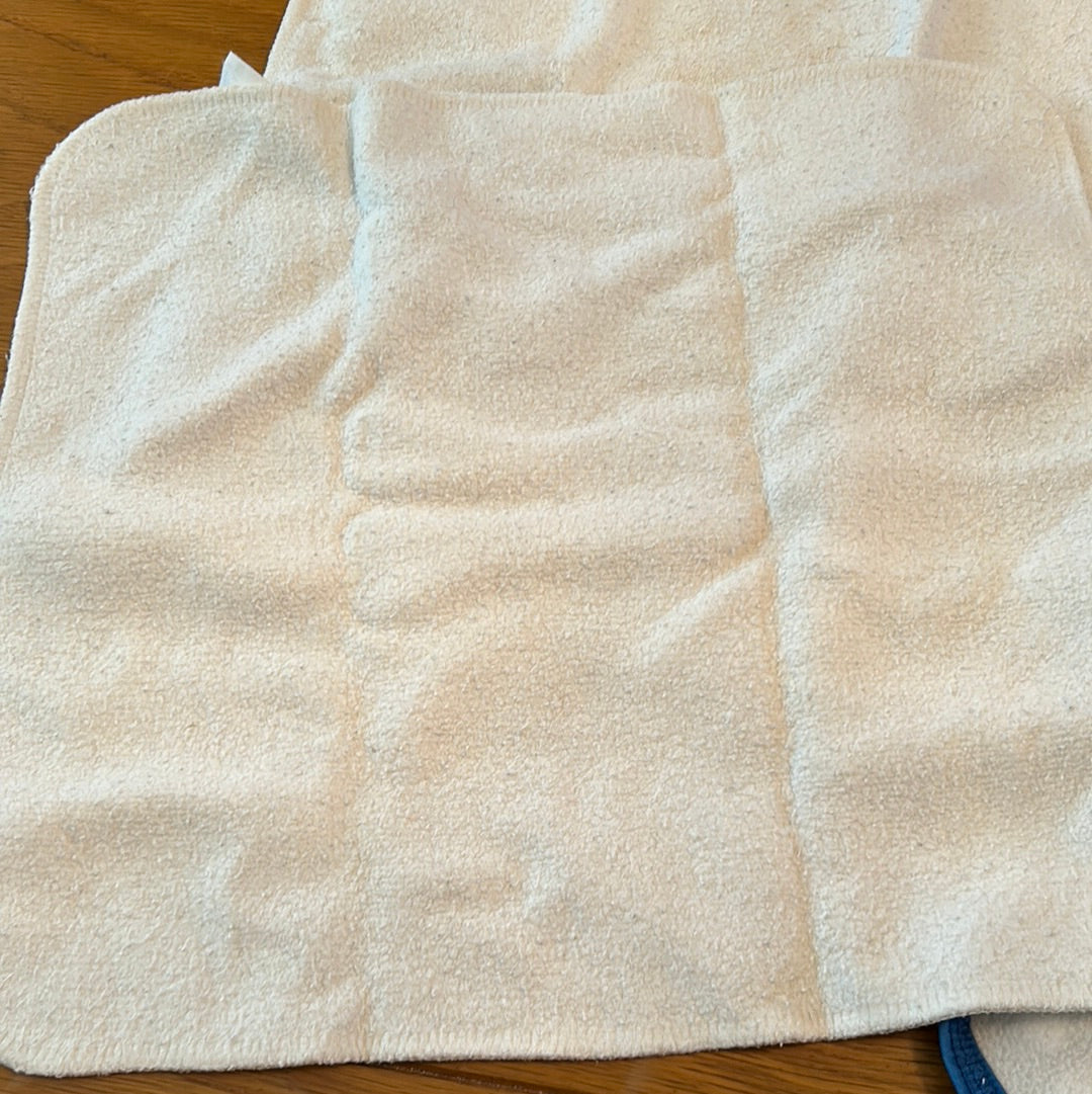 Little Lamb pocket nappy size 2 with 2 bamboo trifold inserts (003RB)
