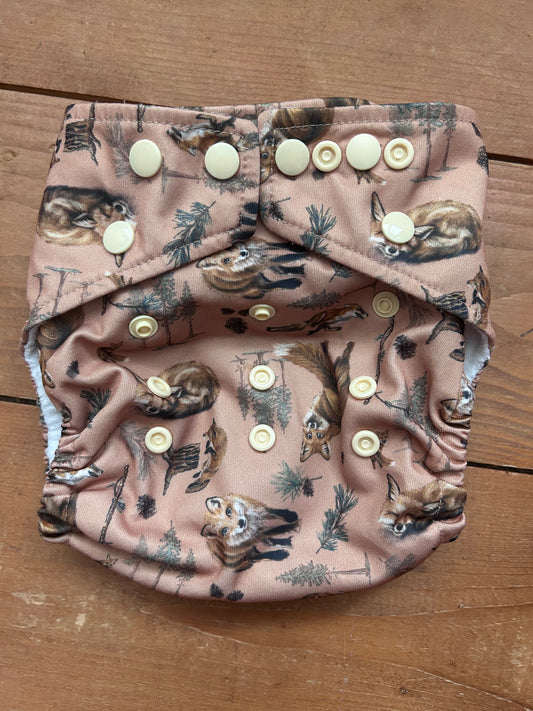 Little Lamb birth to potty one size pocket nappy like new (095)