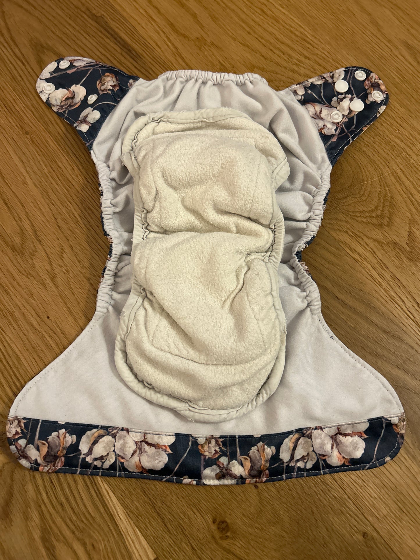 Bear Bott all in two nappy (082)