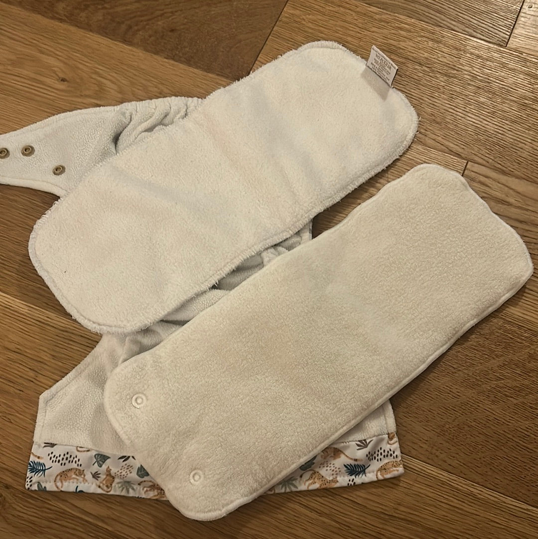 Baba and Boo cheetahs pocket nappy with two original inserts (003)