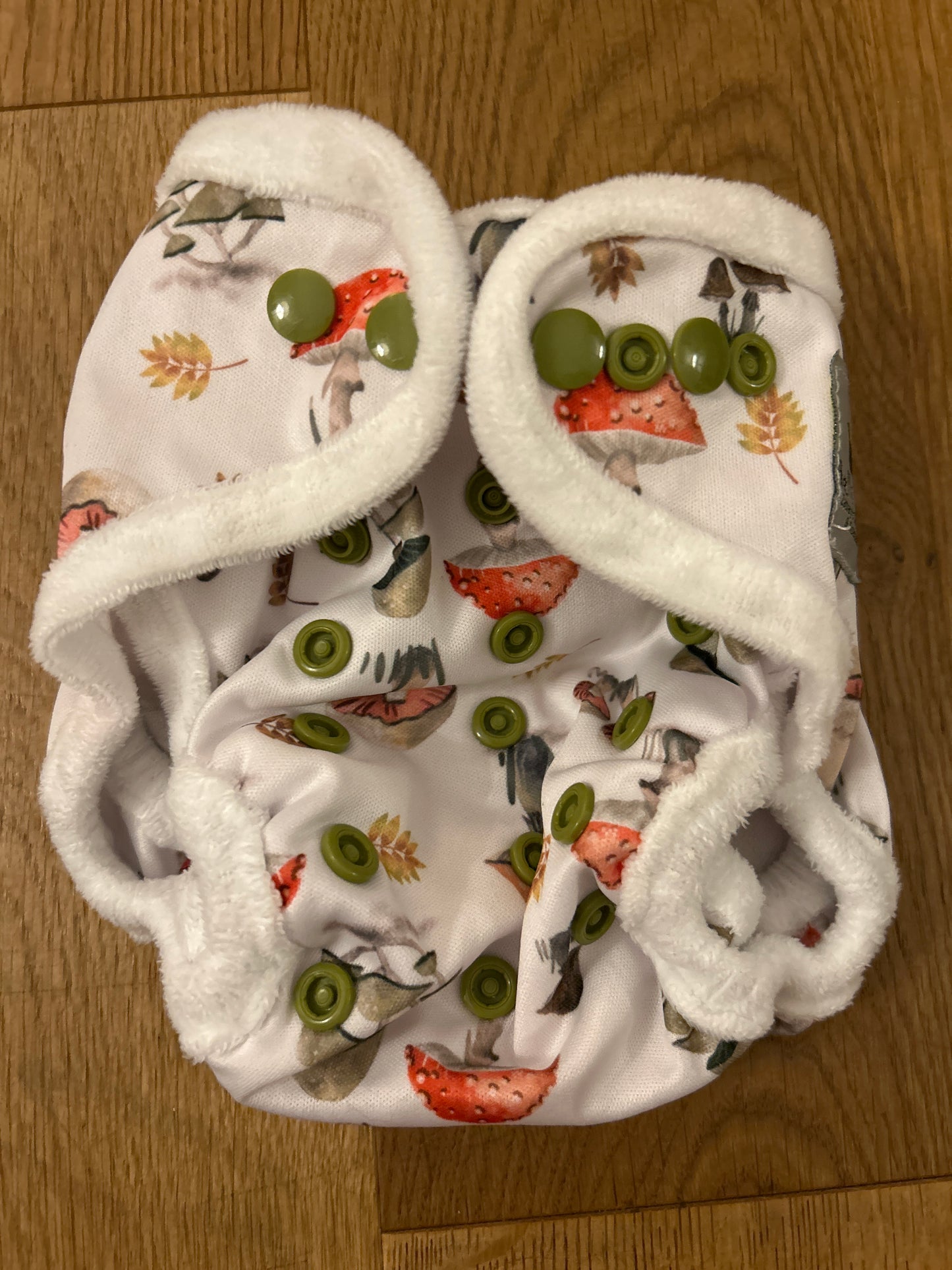 Bells Bumz all in two newborn nappy. (#100)