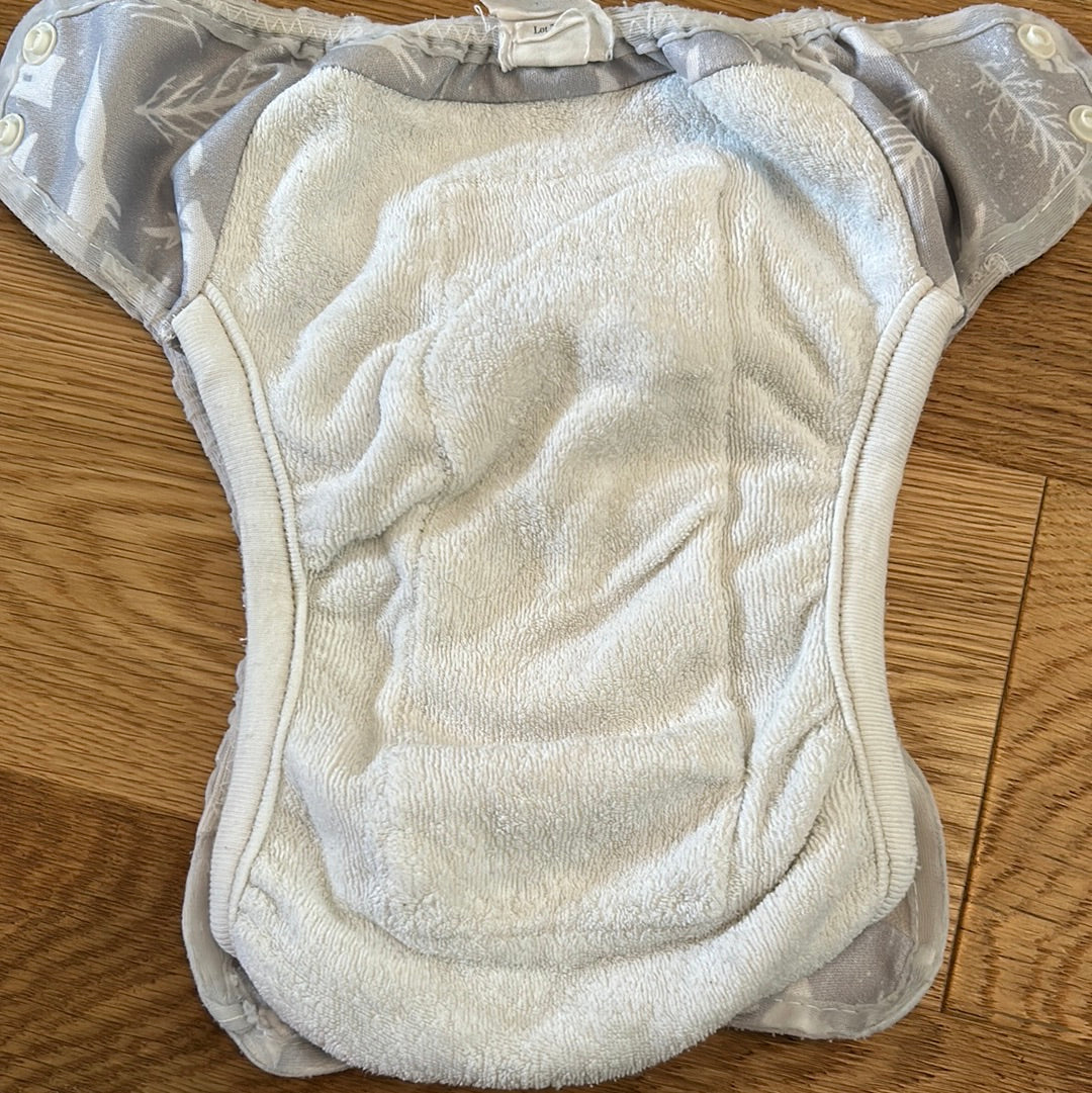 Motherease newborn / XS all in one nappy. (#003)