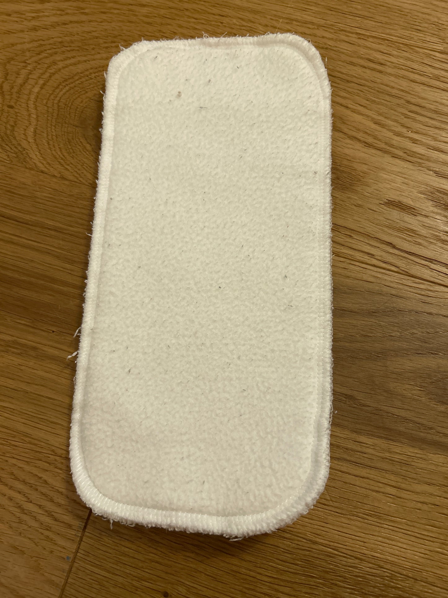 Totsbots Peenut pads newborn (boosters & inserts; JM)