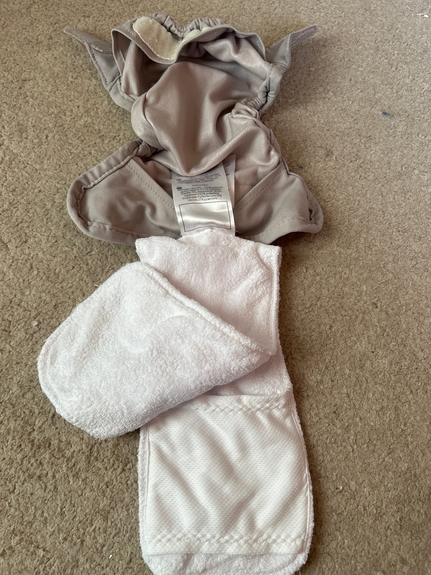 Close pop in newborn all in two nappy (003)