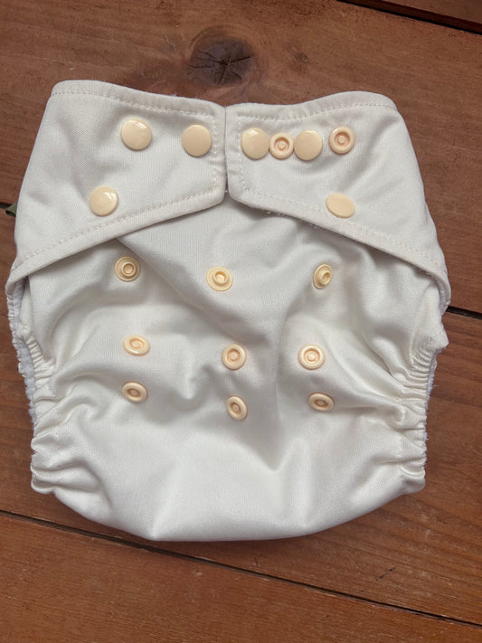 Little Lamb birth to potty one size pocket nappy like new (095)