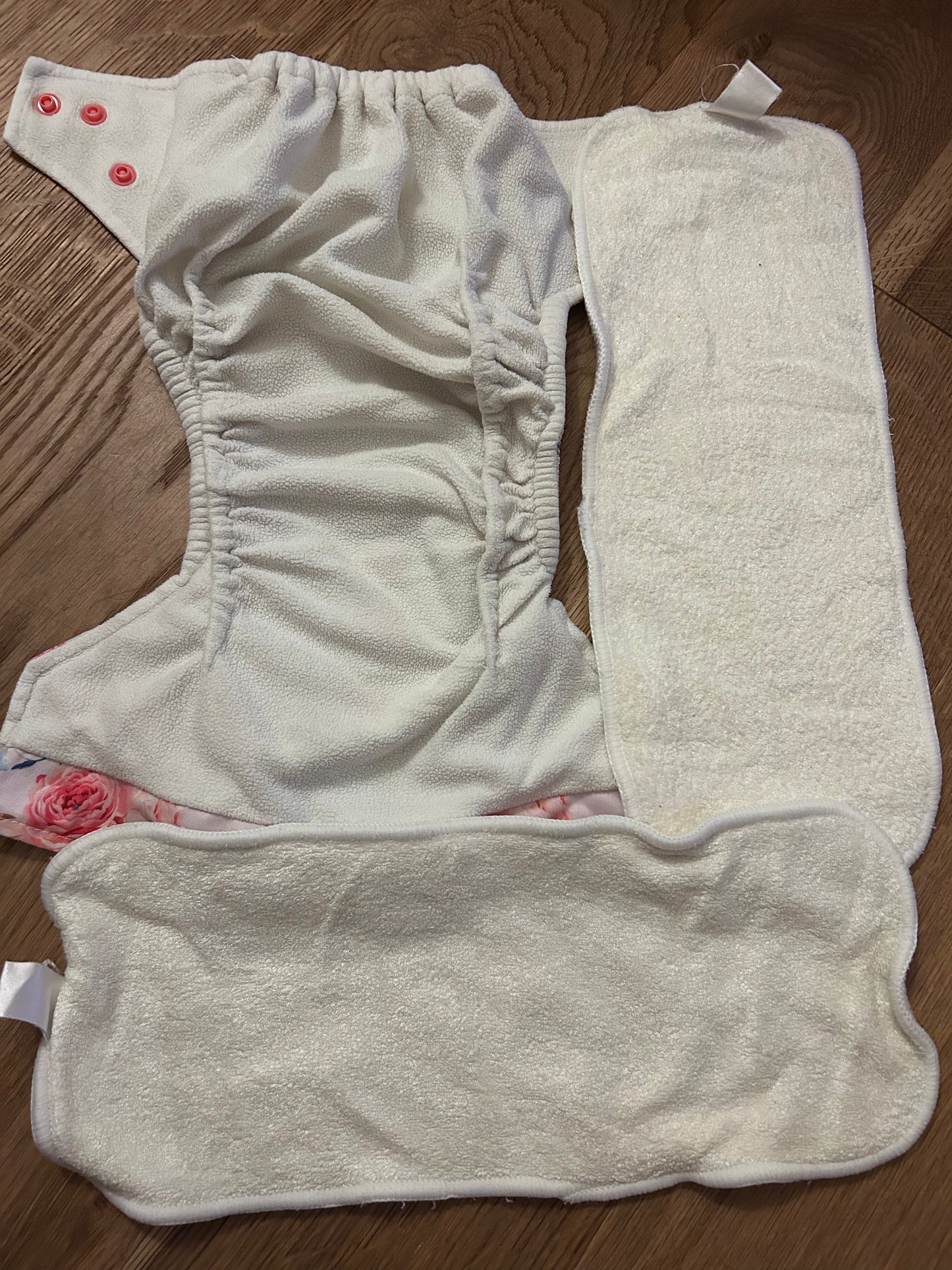 Modern cloth nappies pocket nappy with two original slim inserts (022)