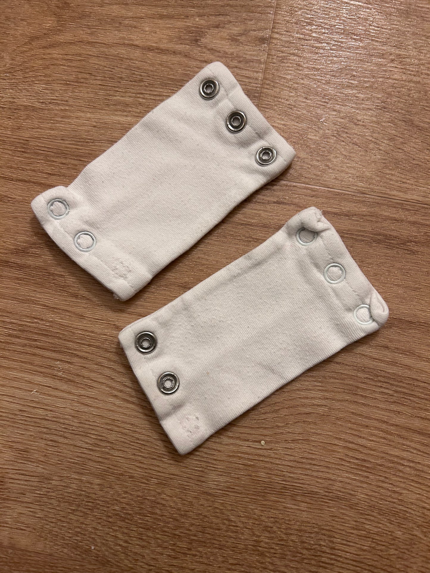 Vest extenders (accessories; 003)