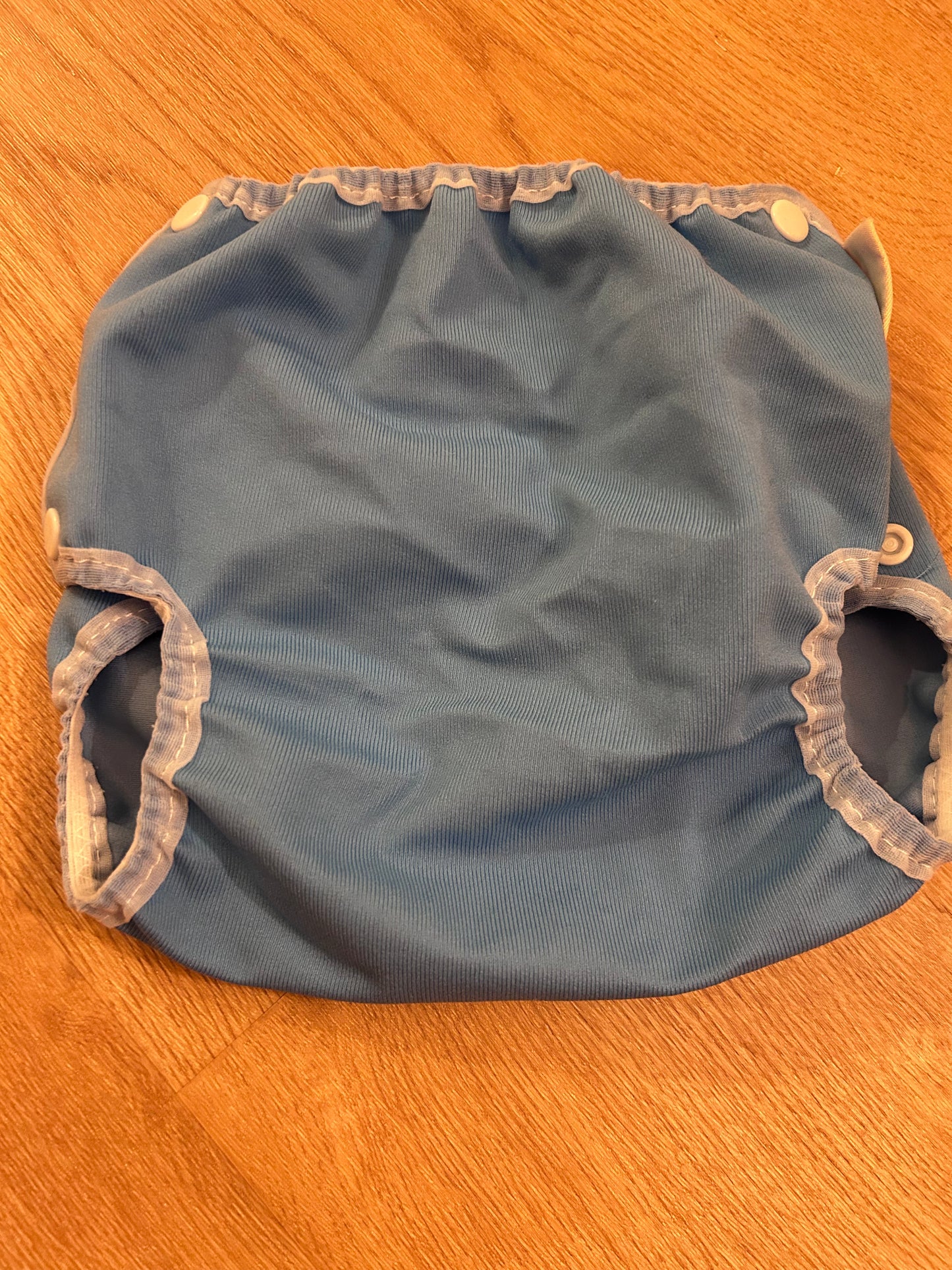 Motherease airflow medium nappy wrap (086)