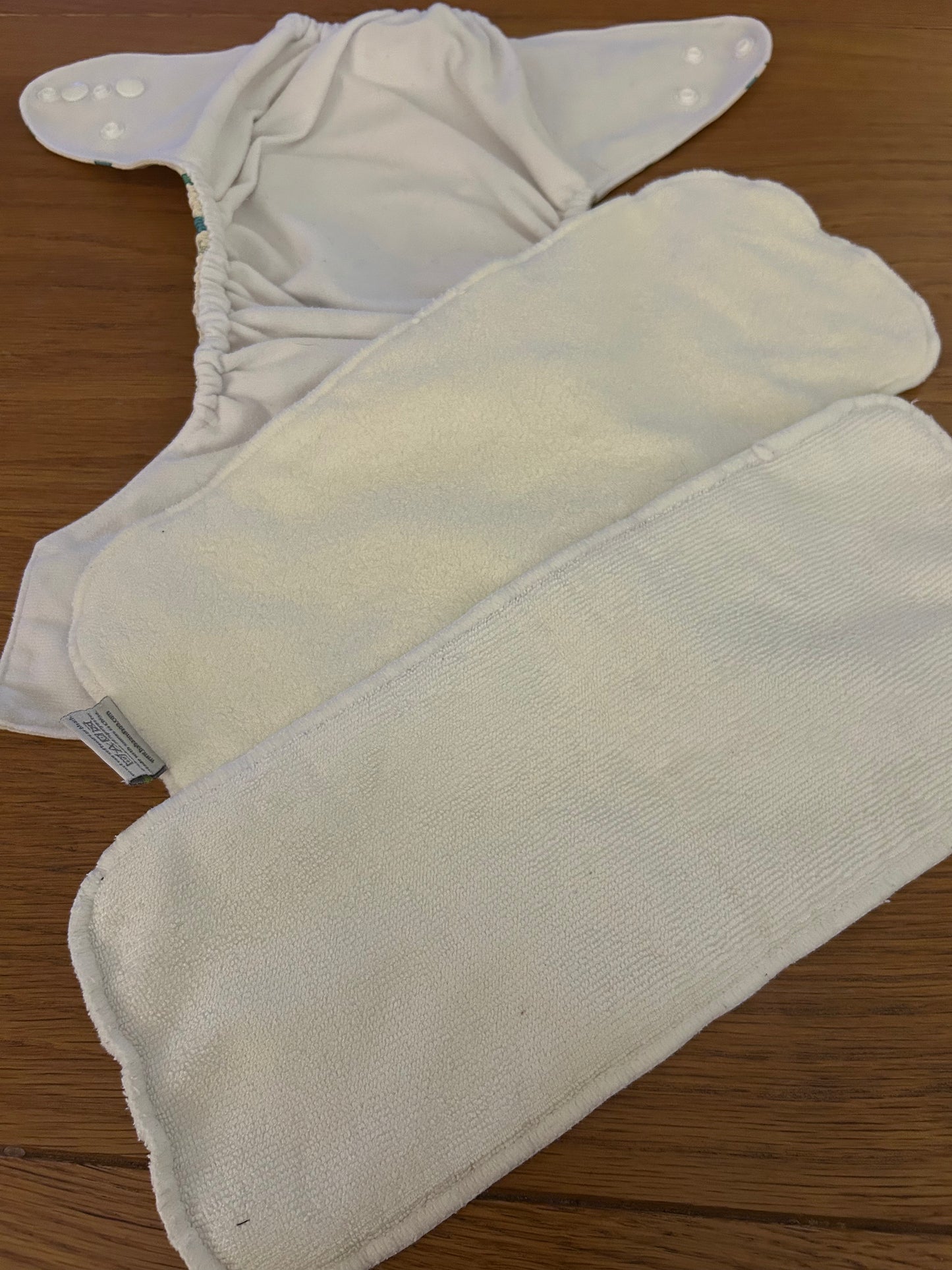 Alva baby pocket nappy with 2 inserts (003)