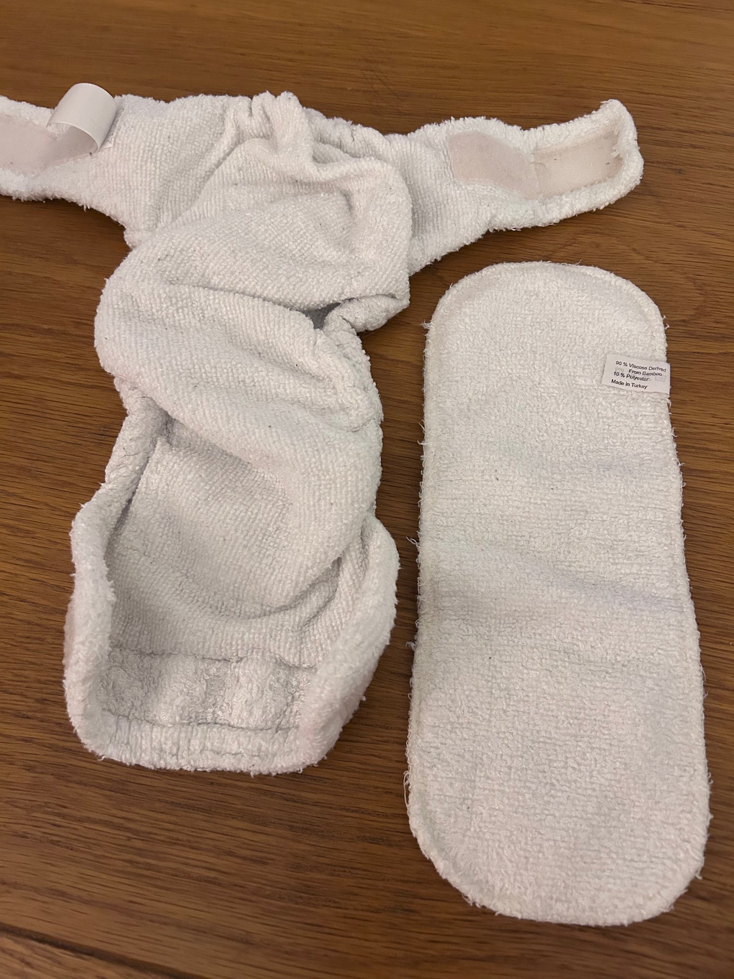 Little Lamb bamboo size one / newborn fitted nappy (090)