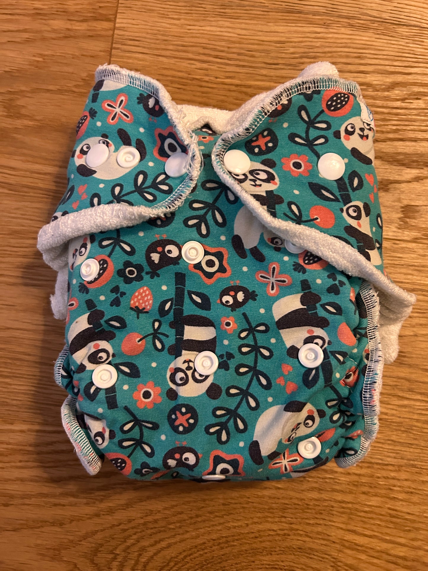 Petit Lulu fluffy organic fitted nappy - like new (003)