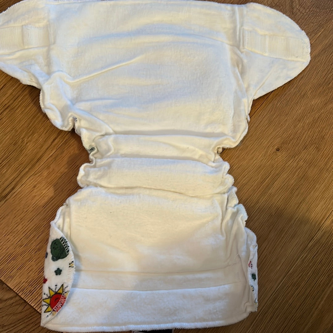 Kushies fitted nappy 10-22lbs (039)