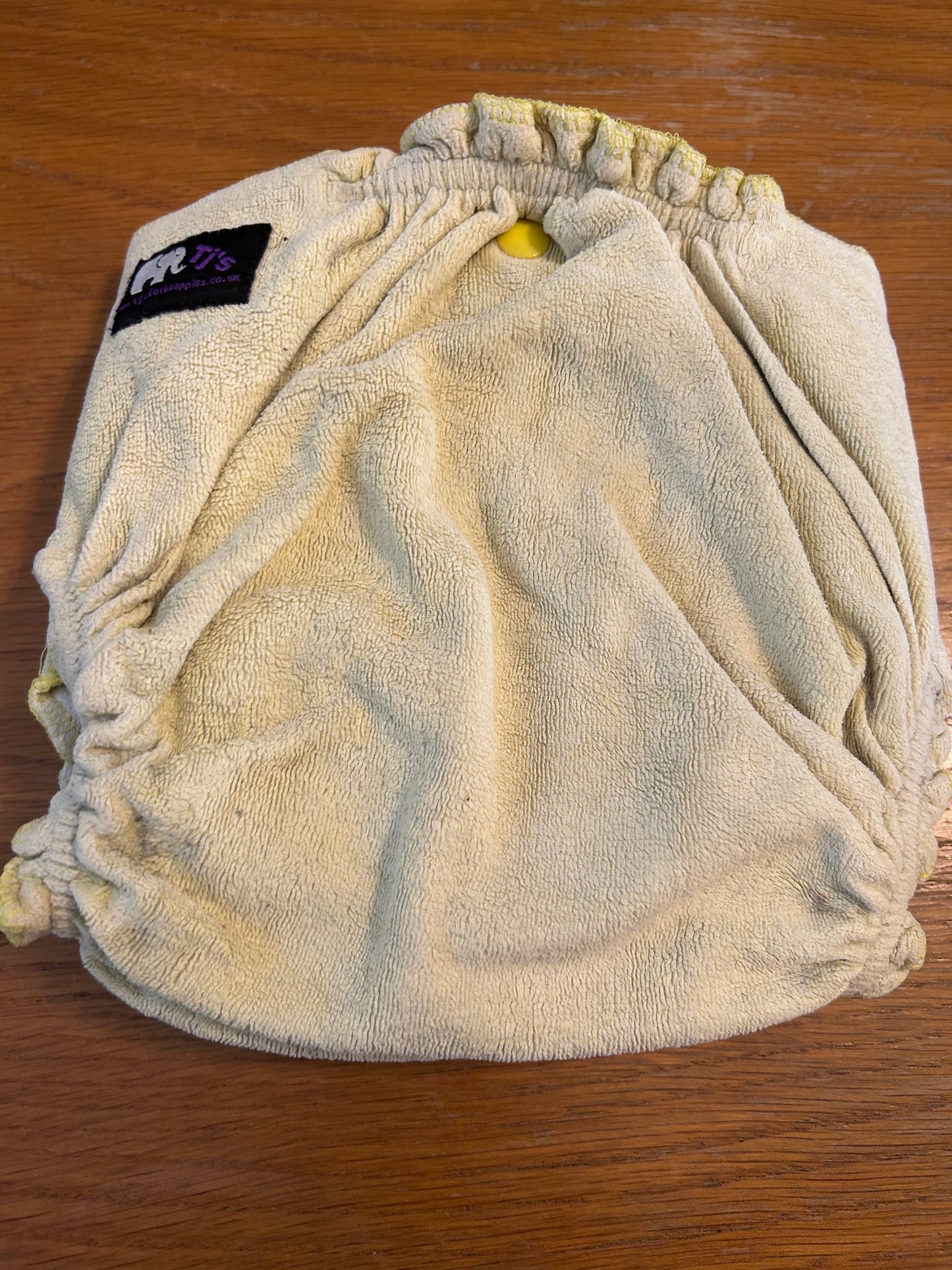 TJs fitted nappy with insert (yellow; 022)
