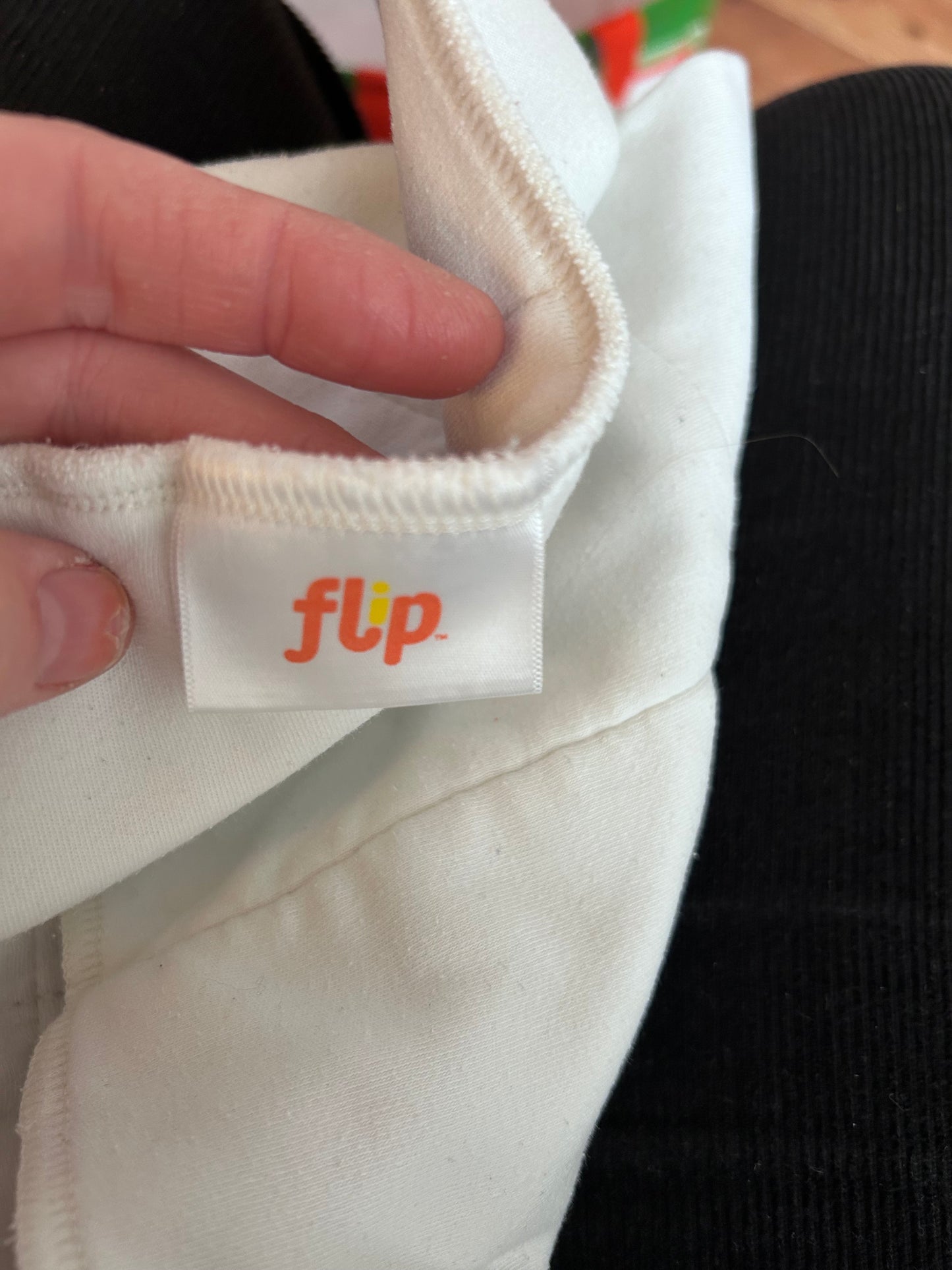 Flip - TriFold (flat; 003)