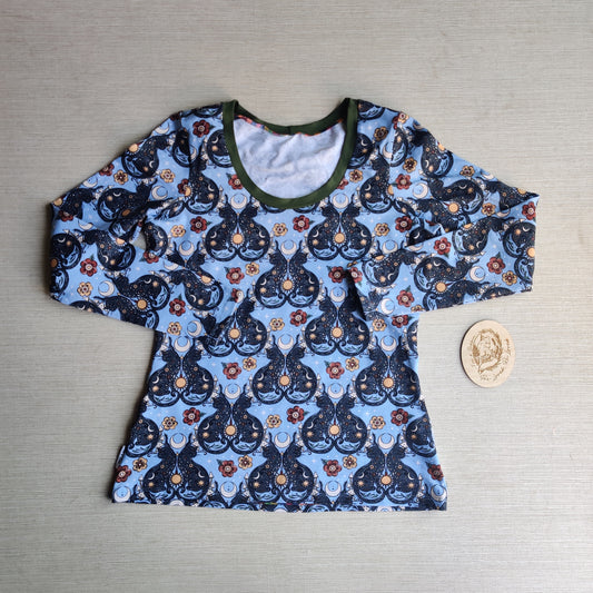 Women’s medium long sleeve t shirt EUC. Fox & Bobbin Preloved cloth friendly clothing