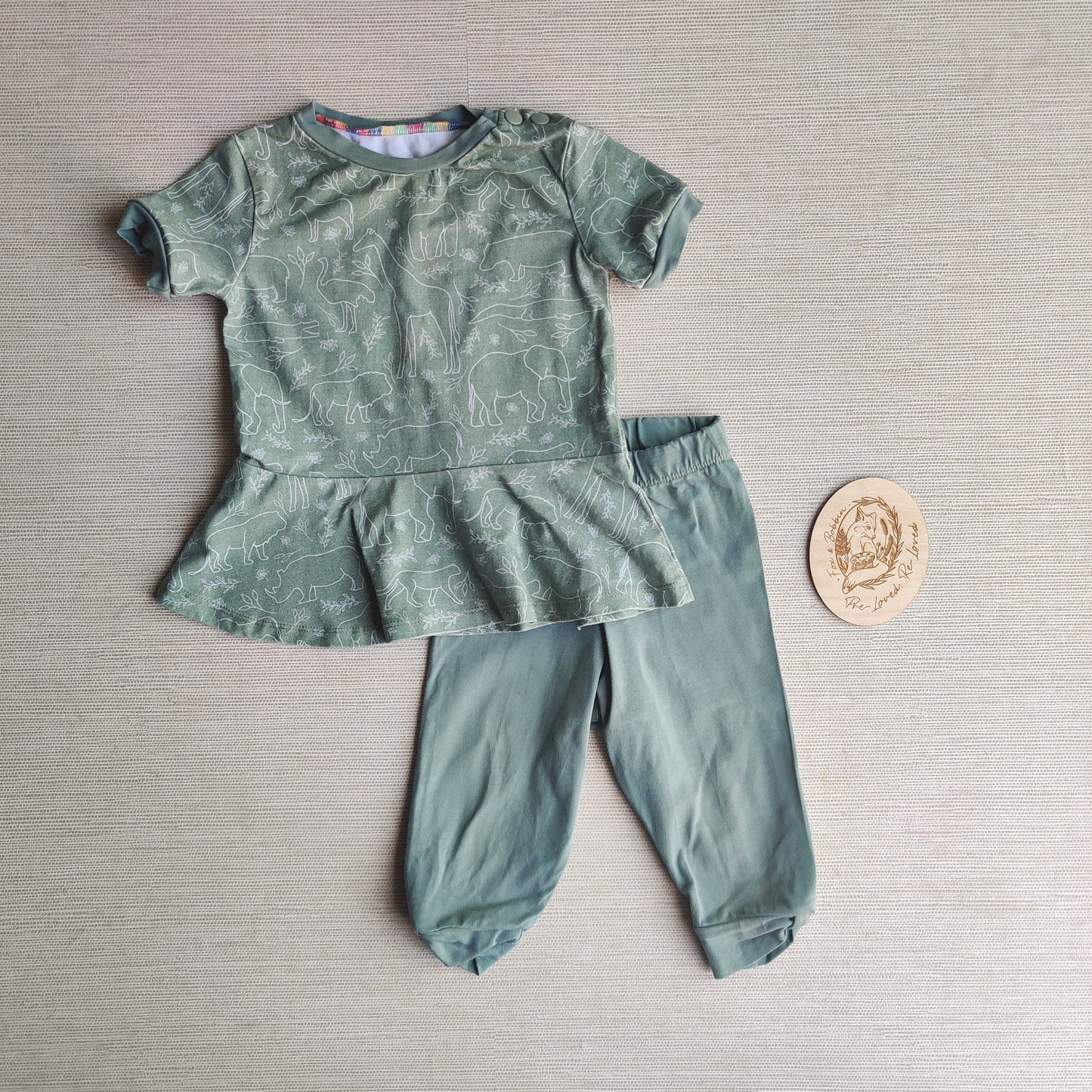 EUC Safari t shirt and capri leggings age 2. Fox & Bobbin Preloved cloth friendly clothing