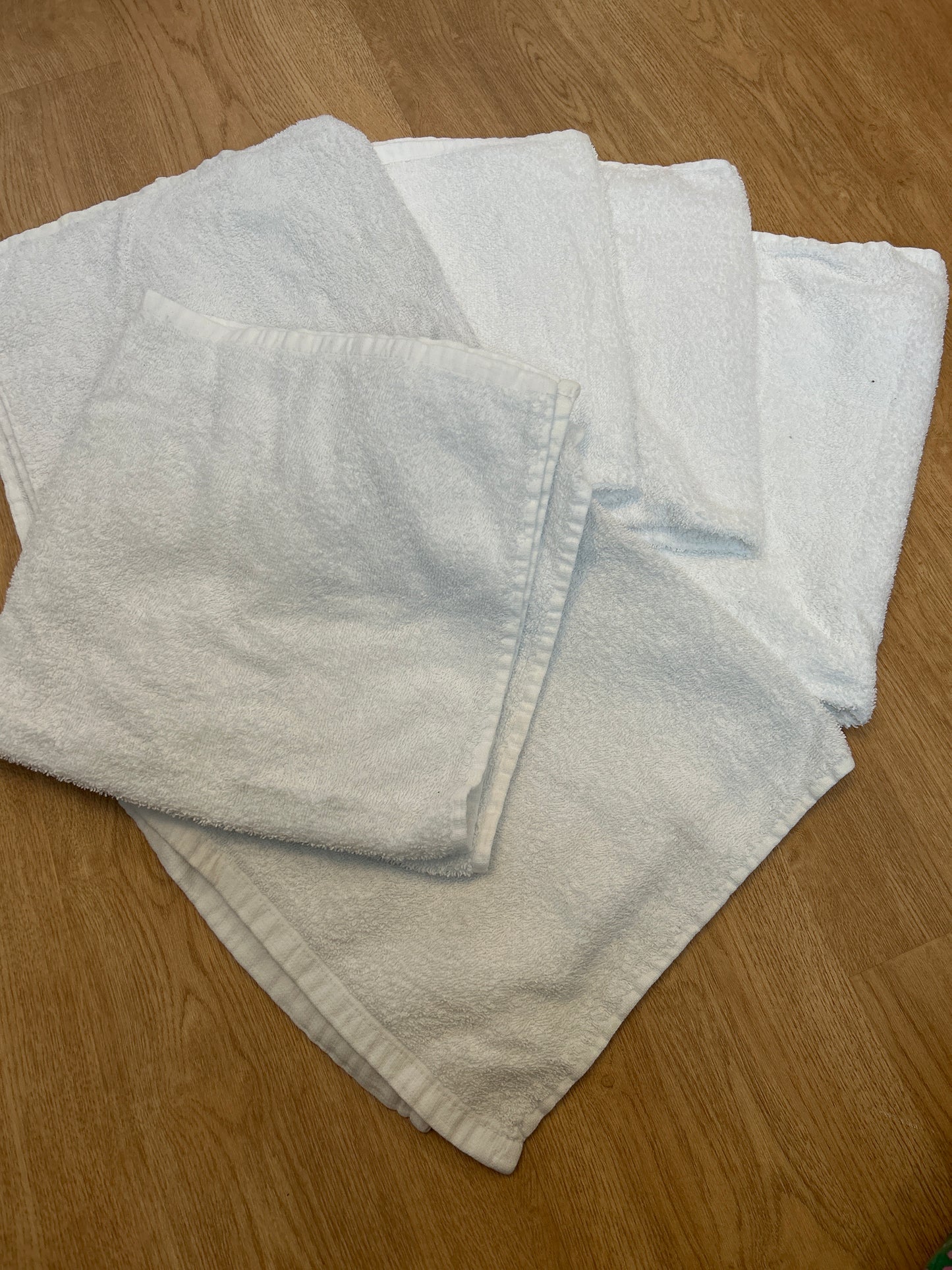 Bright Bots white flat nappy bundle (086)