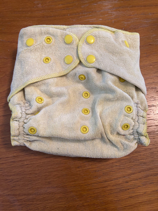 TJs fitted nappy with insert (yellow; 022)