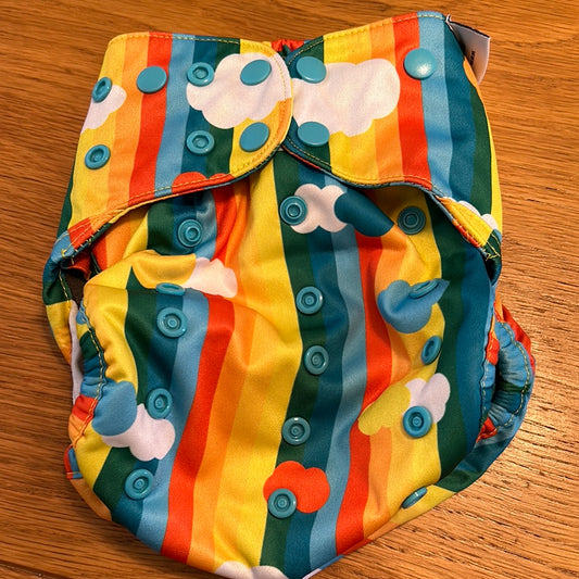 Hippynut rainbow pocket nappy with two original boosters like new (LW)