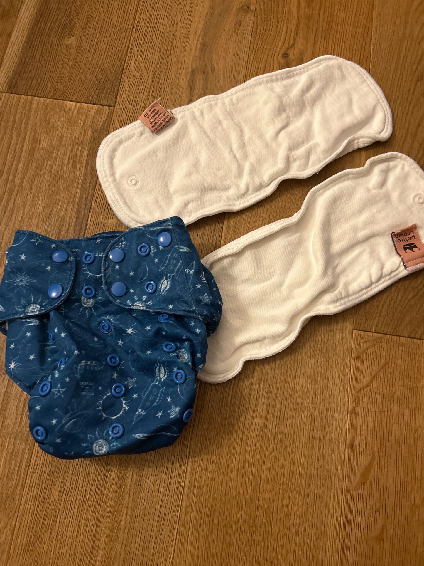 Petite Crowne trima one size pocket / all in two nappy with inserts - like new (098)