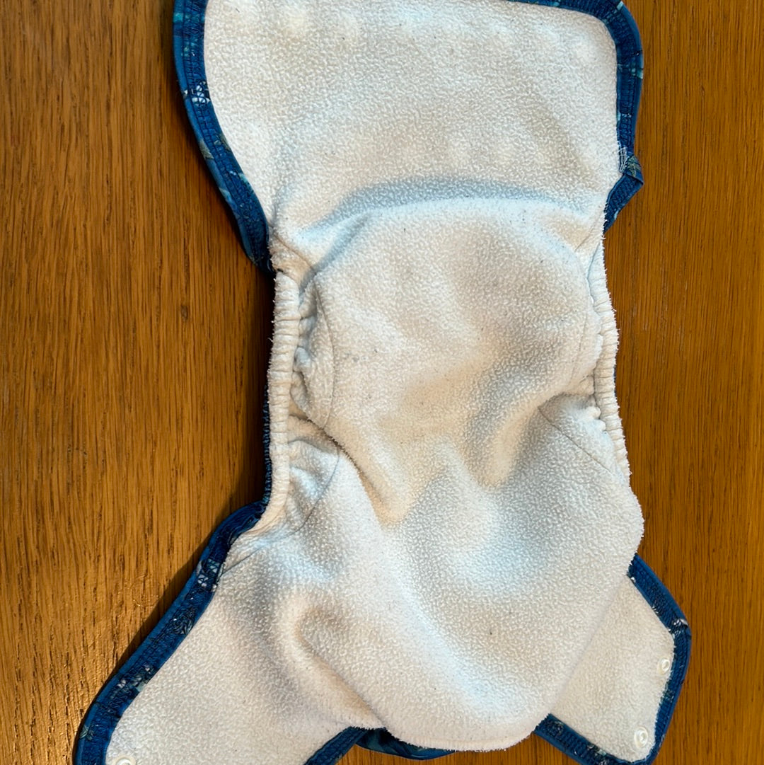 Little Lamb pocket nappy size 2 with 2 bamboo trifold inserts  (003RB)