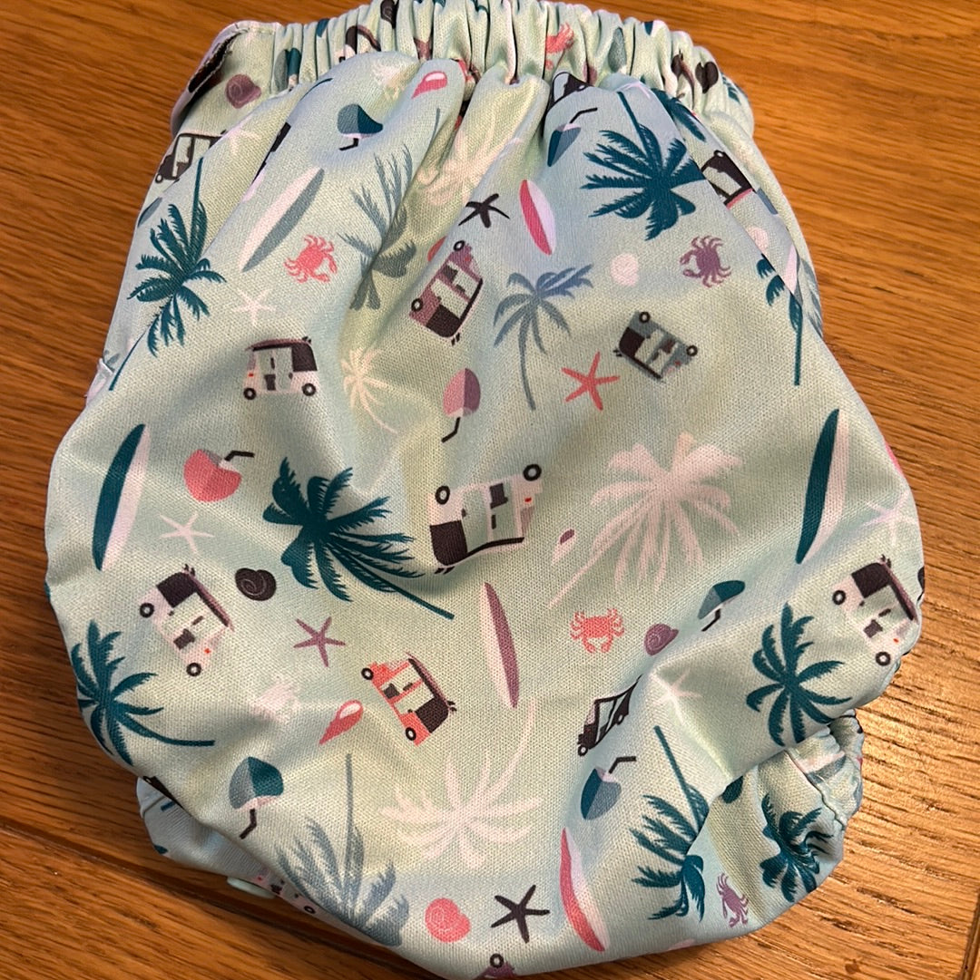 Hippynut summer print pocket nappy with two original boosters like new (LW)