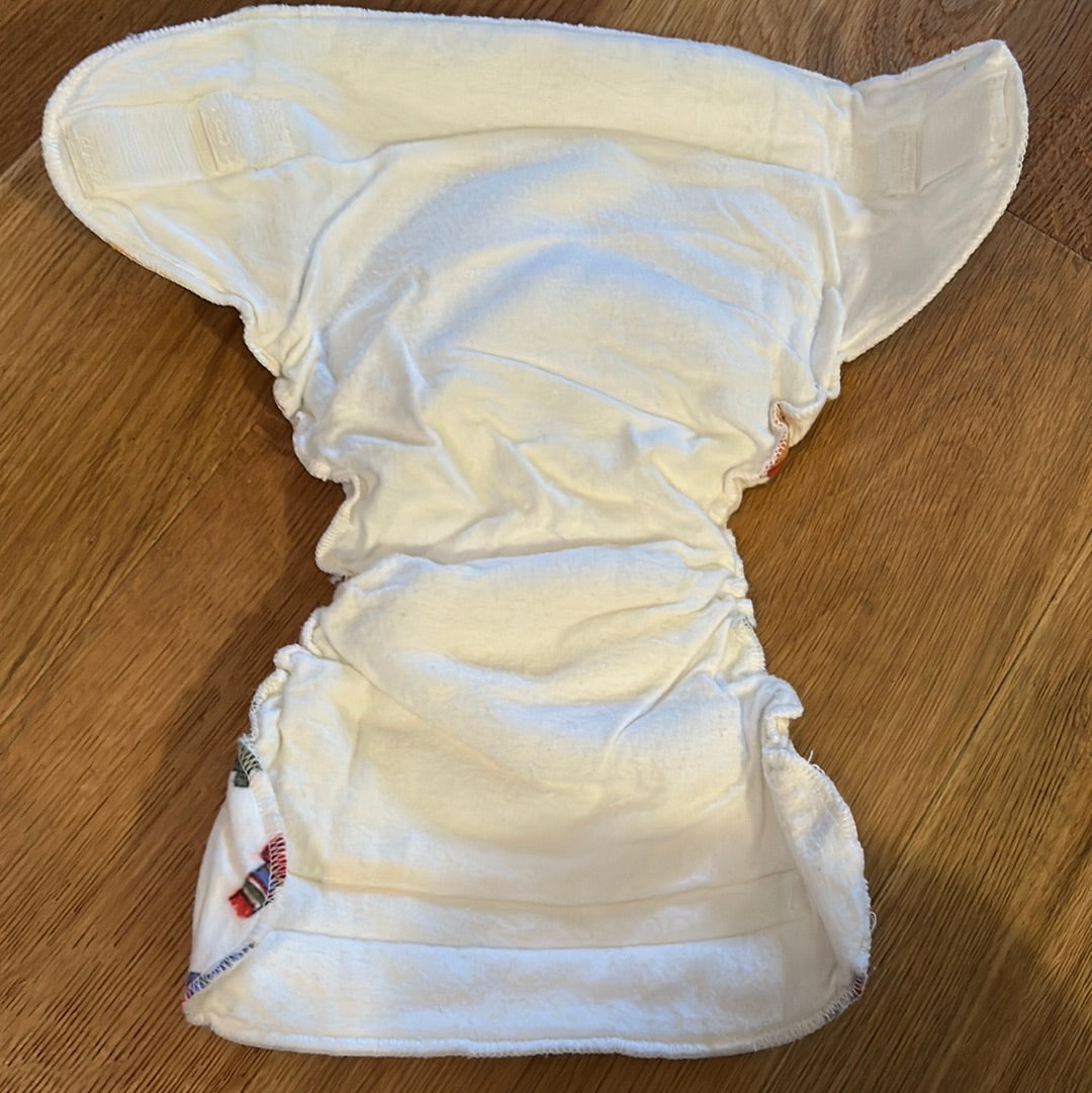 Kushies fitted nappy 10-22lbs (039)