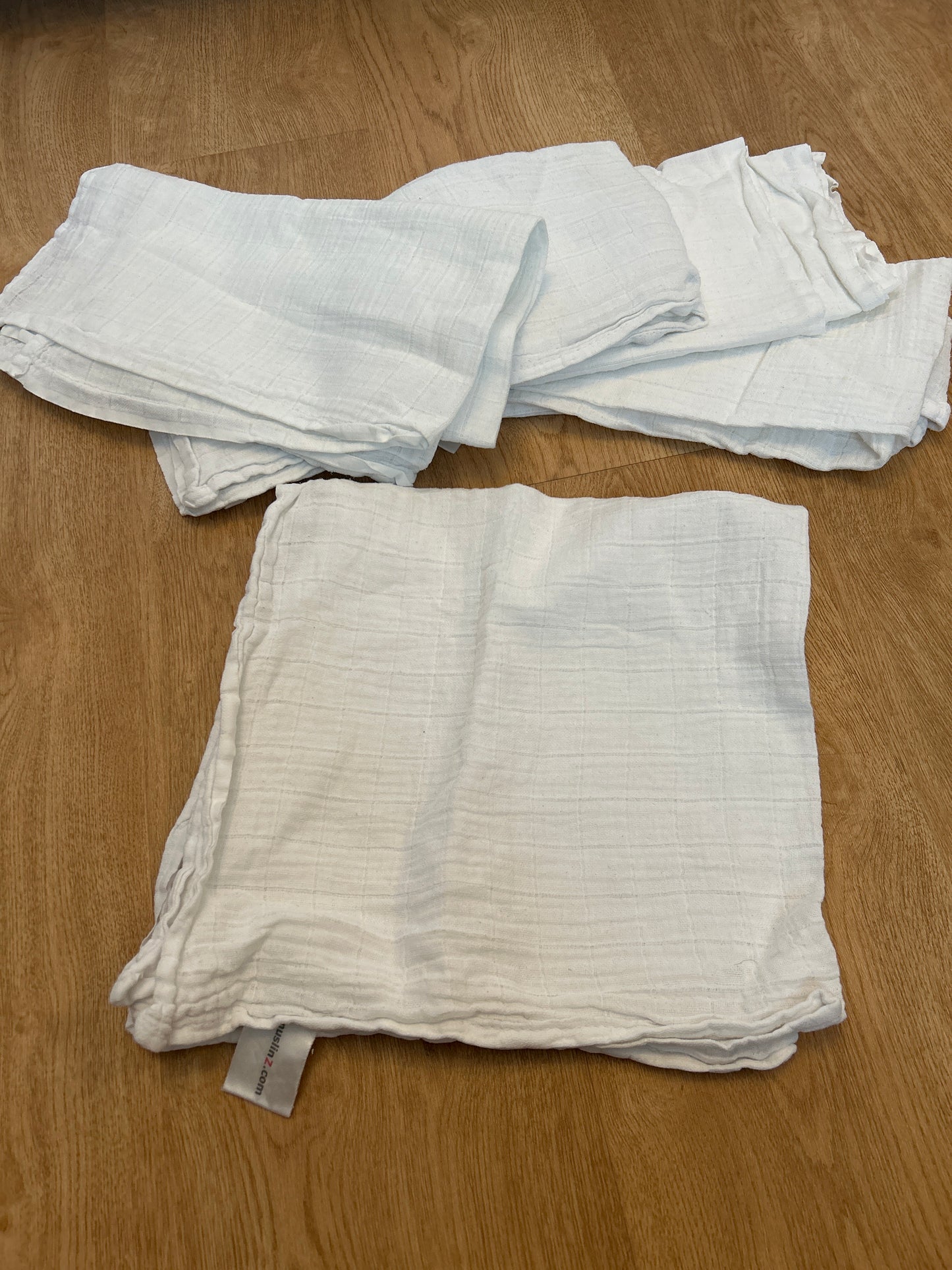 Muslinz white flat nappy bundle (086)