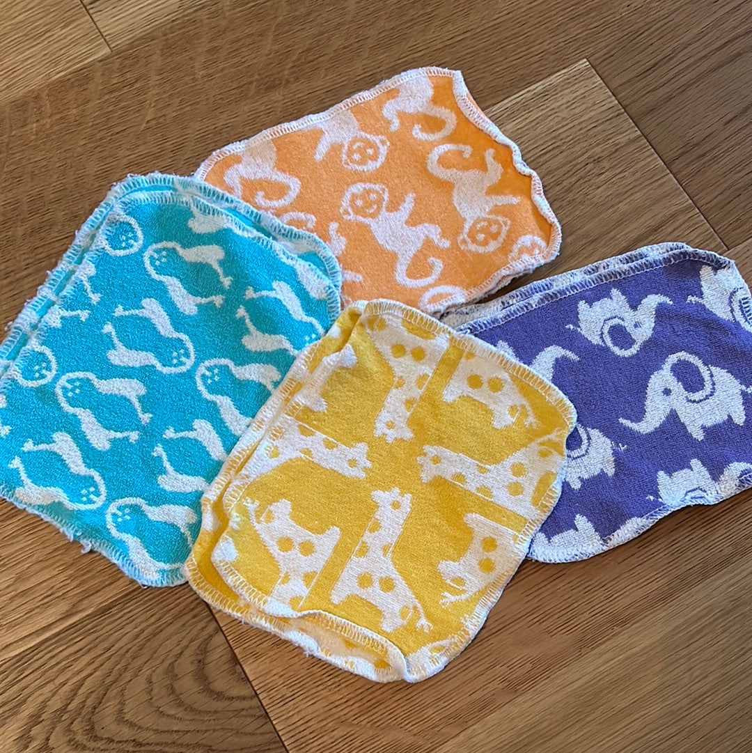 TotsBots cloth wipes (accessories; 013)