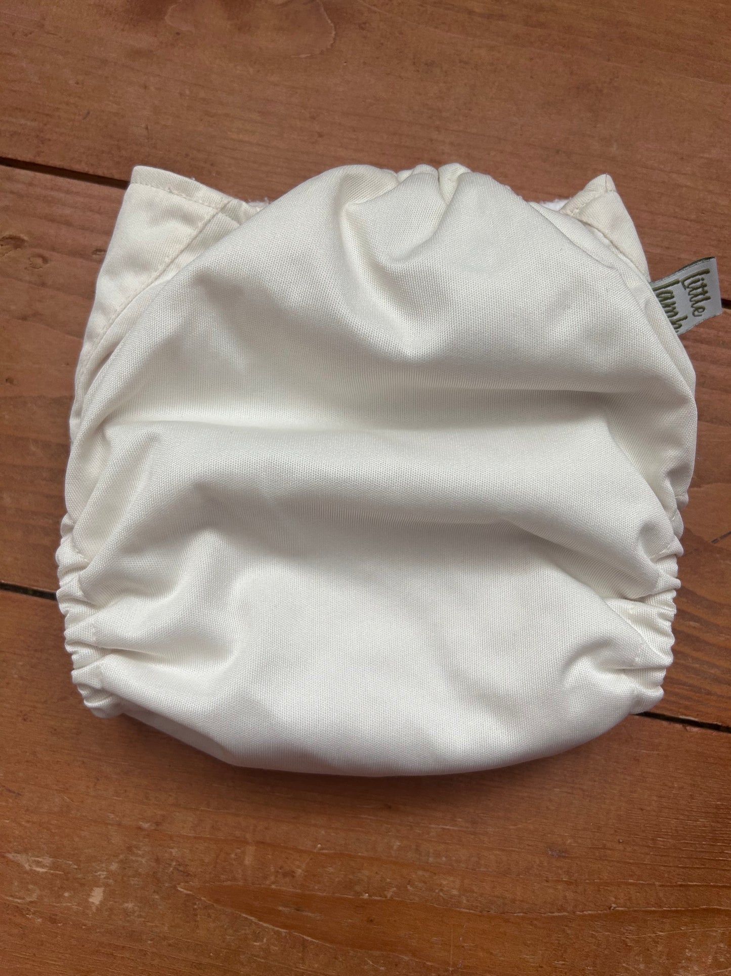 Little Lamb birth to potty one size pocket nappy like new (095)
