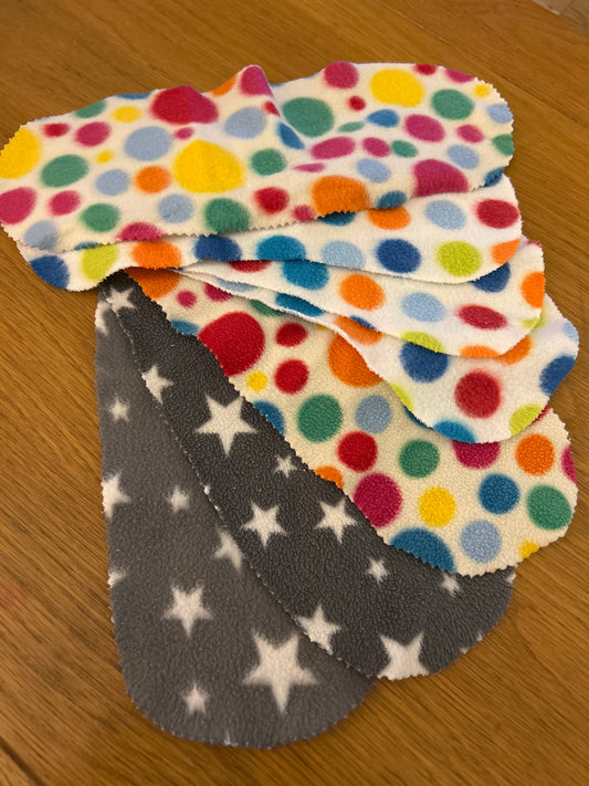 Bundle of colourful liners (092)
