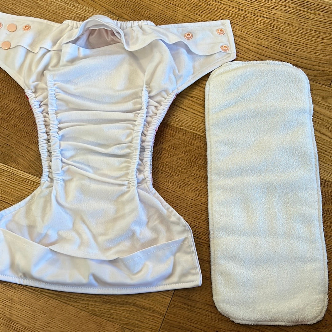 La Petite Ourse pocket nappy with insert (like new)