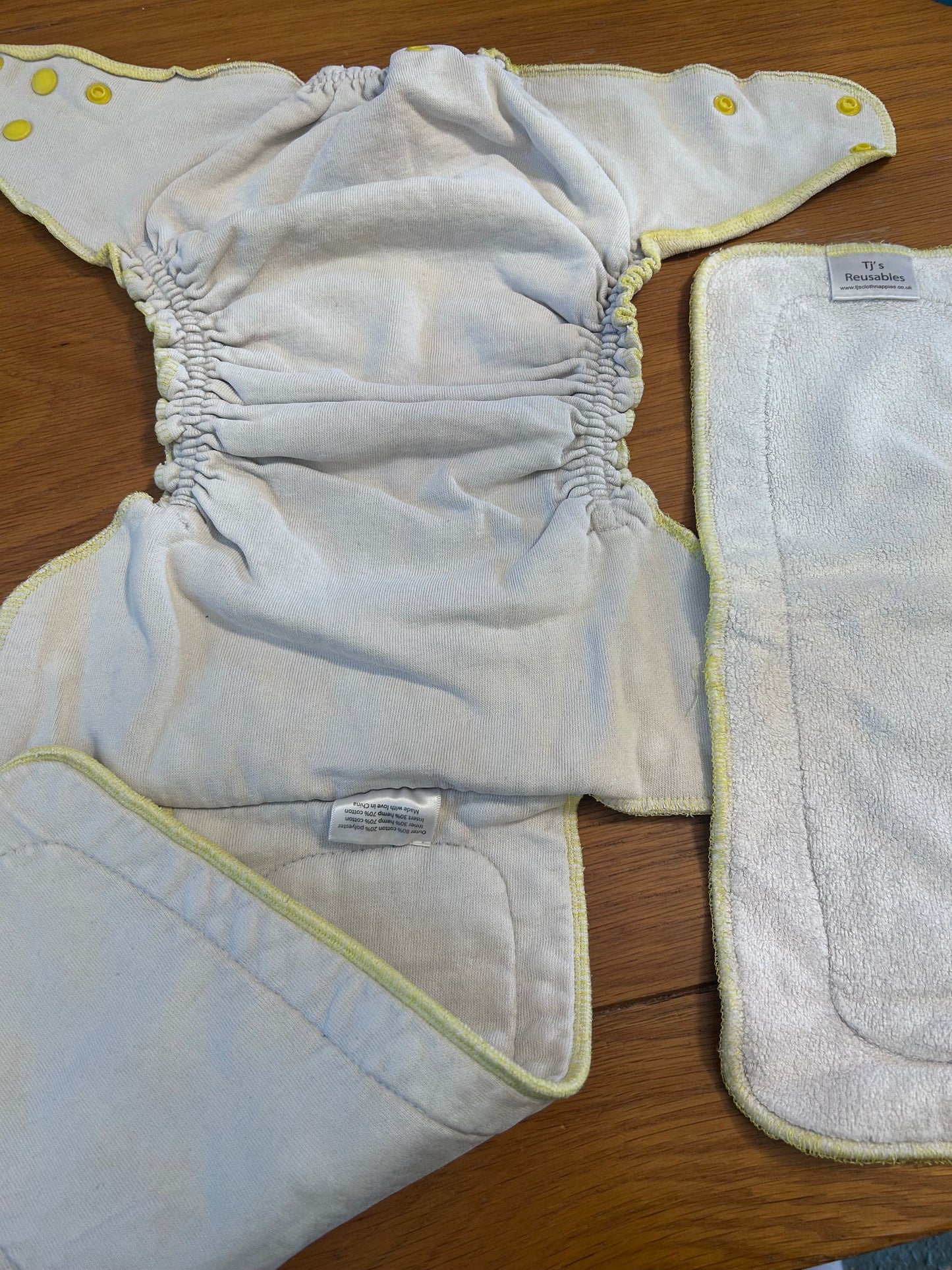 TJs fitted nappy with insert (yellow; 022)