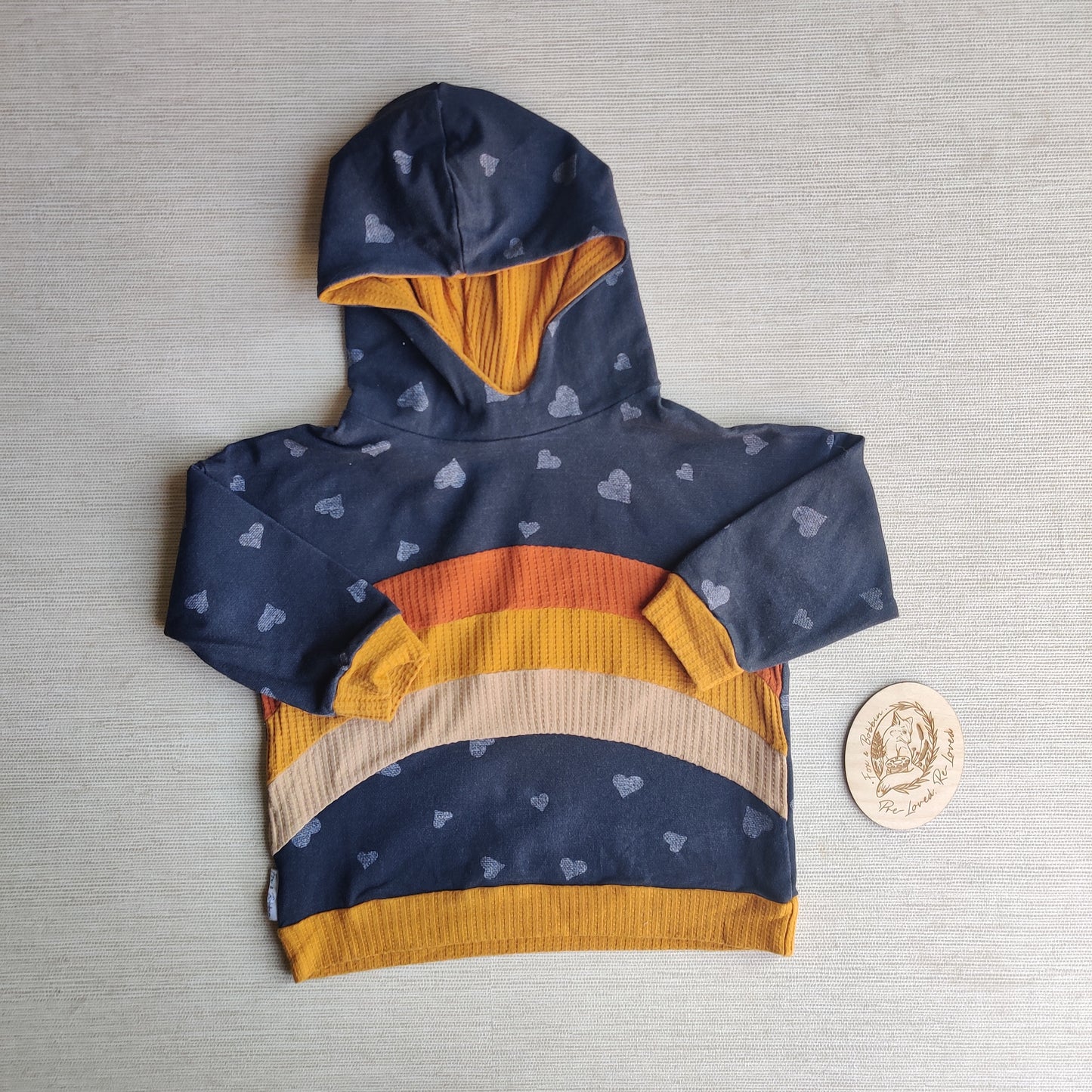 Age 4 rainbow dolman hoody EUC. Fox & Bobbin Preloved cloth friendly clothing
