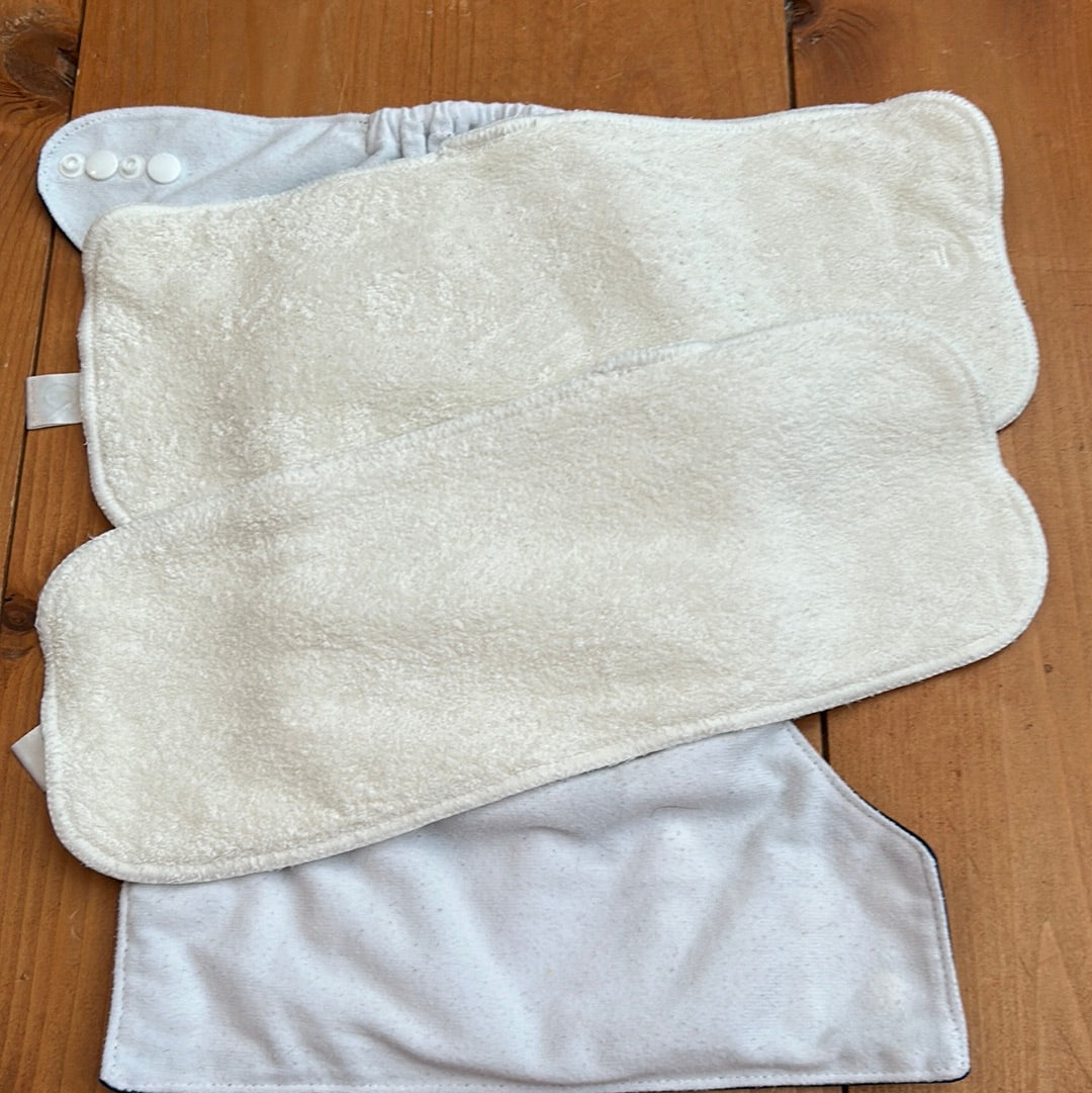 Alva baby pocket nappy with 2 inserts (003)