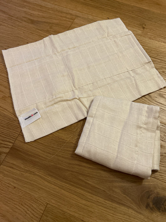 Muslinz prefolds newborn x2 (flats). Brand new (JM)