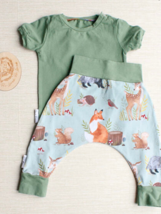 Short sleeve t and harems set EUC - 3-6 months. Fox & Bobbin Preloved cloth friendly clothing