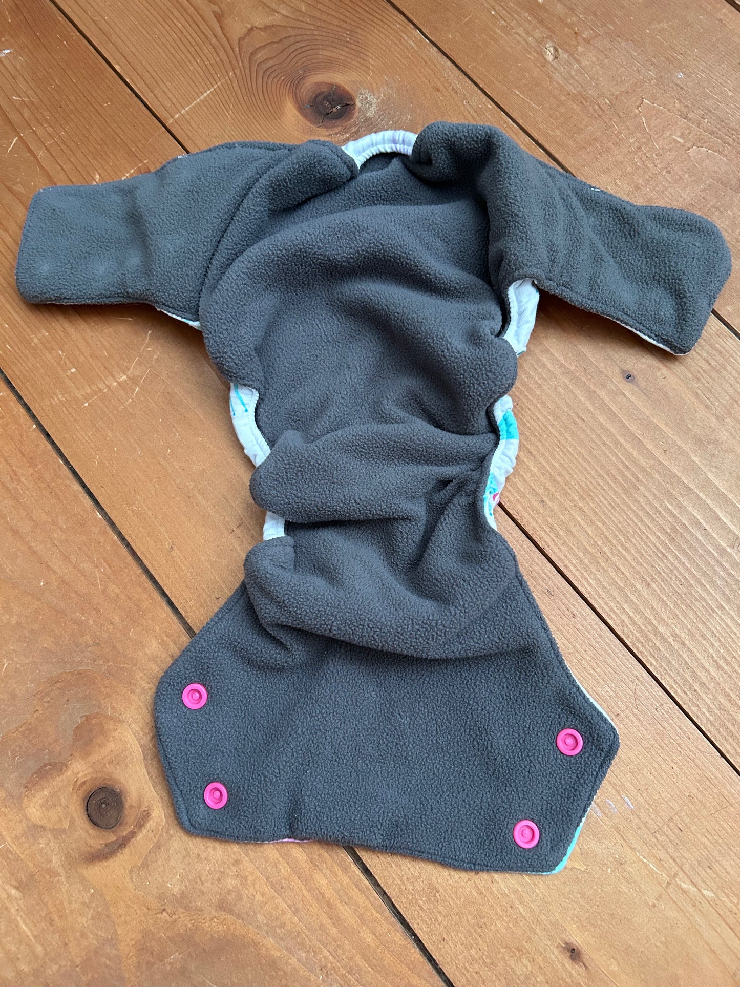 Milliybelles boutique XL nappy cover and trifold  - unworn, brand new (043; unbranded)