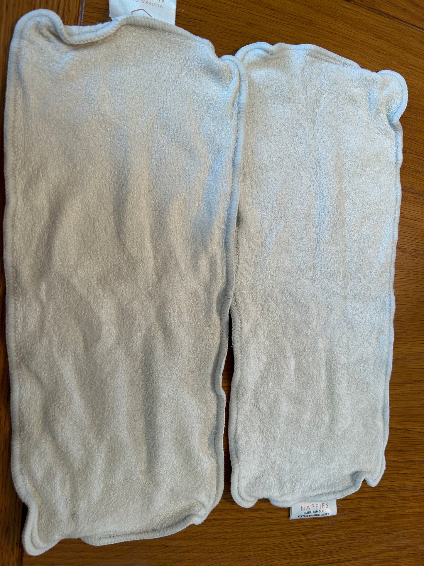 Modern cloth nappies pocket nappy with two original slim inserts (057)