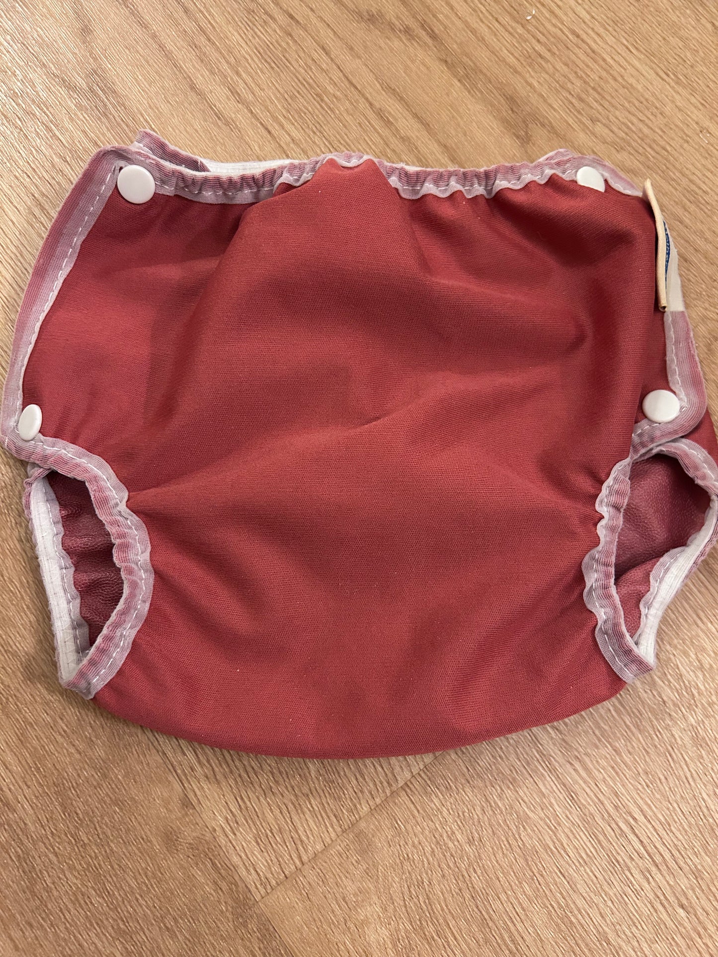 Motherease airflow medium nappy wrap (086)