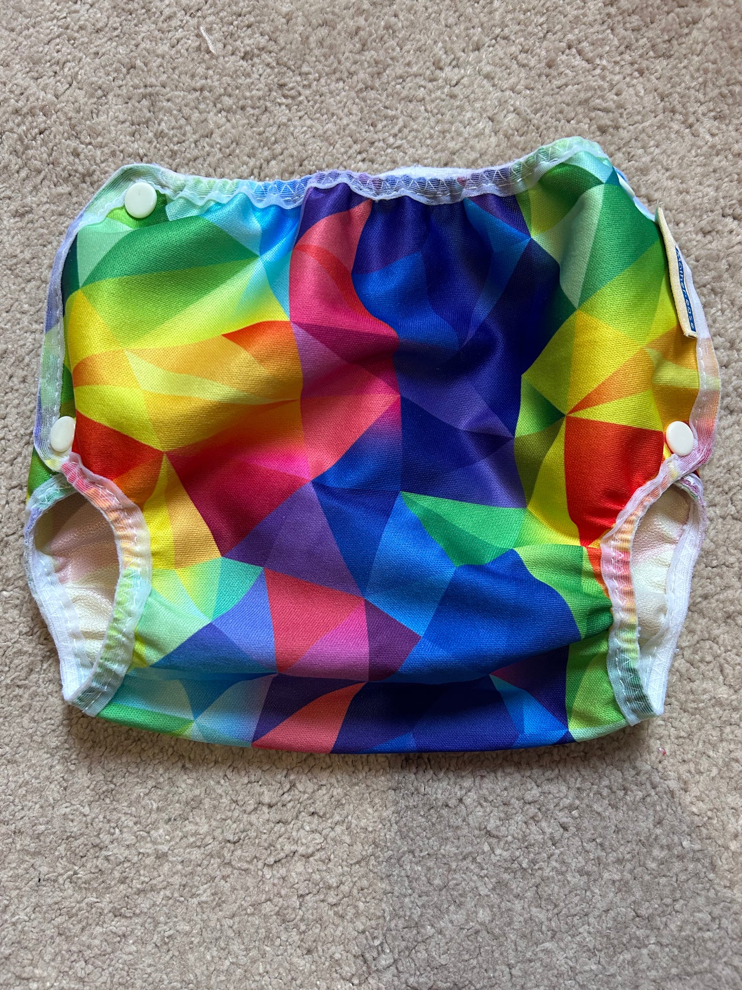 Motherease airflow medium nappy wrap like new (003)