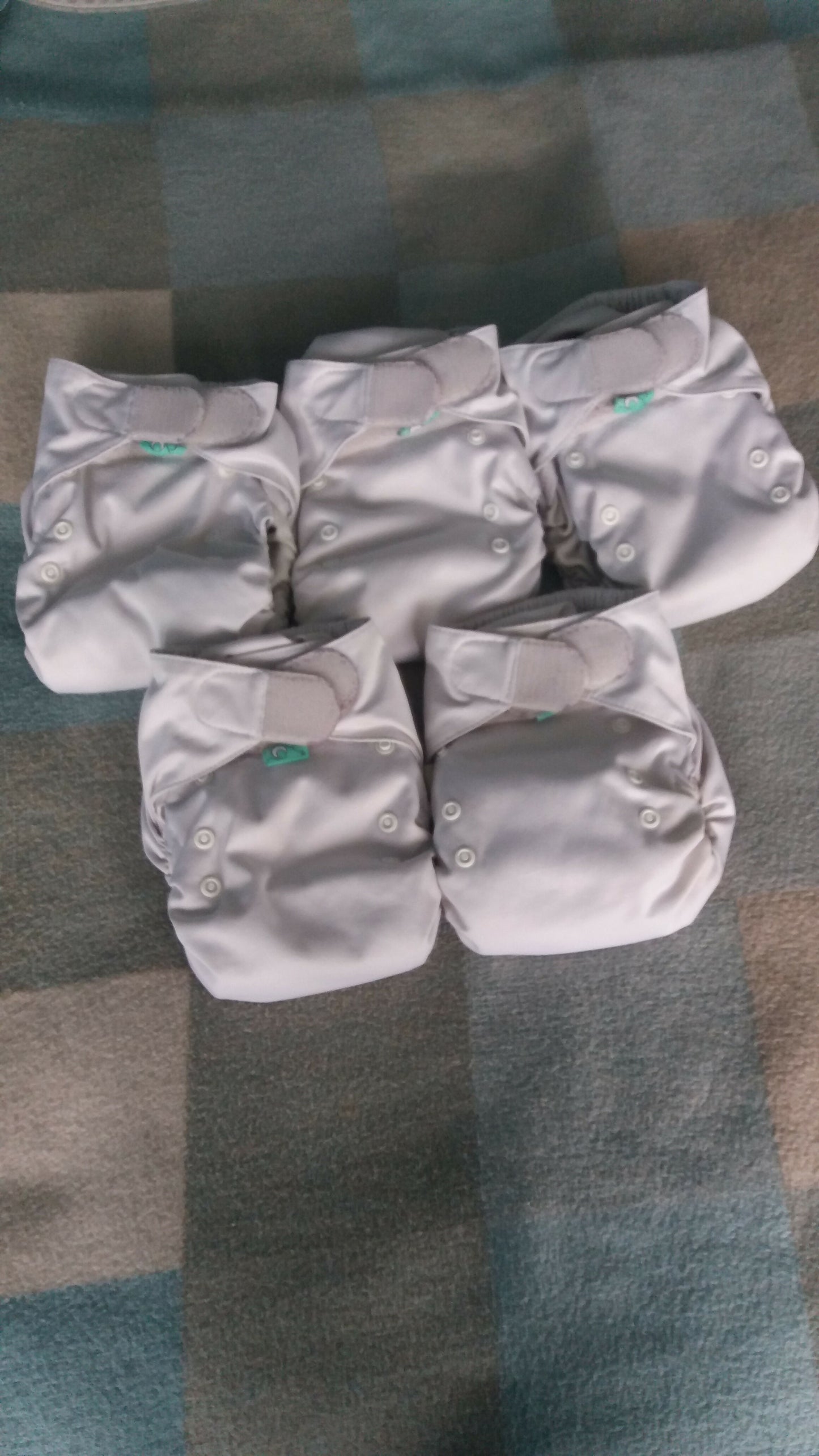 TotBots Easyfit Plain White Bundle of 5 Nappies