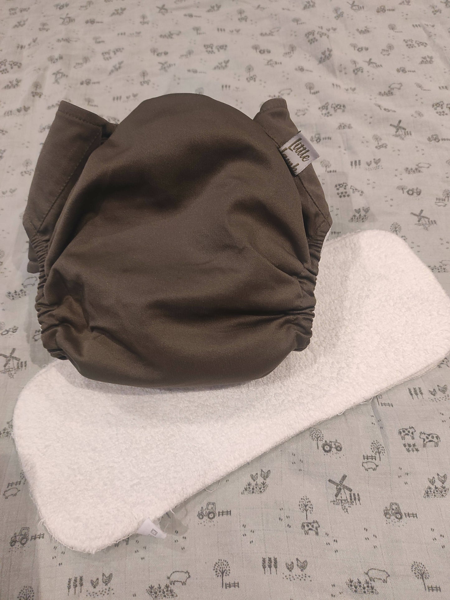 Khaki green Little Lamb Pocket nappy with two inserts